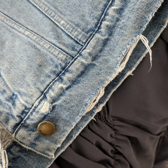 Sherpa lined denim jacket - Picture 5 of 7